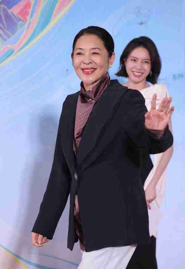 医美水光针、羊胎素盛行,一针58万却供不应求,明星渴望青春永驻