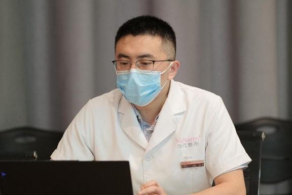 重庆当代整形外科医院举行吸脂整形技术交流会