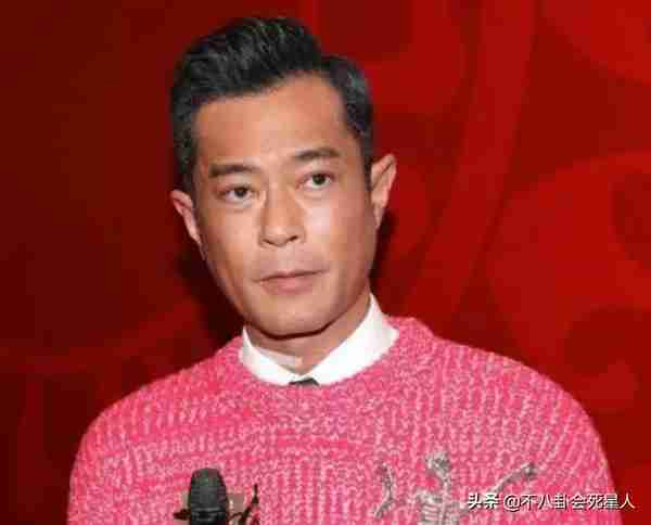 25位明星割过双眼皮,谁自然谁“毁容”一目了然