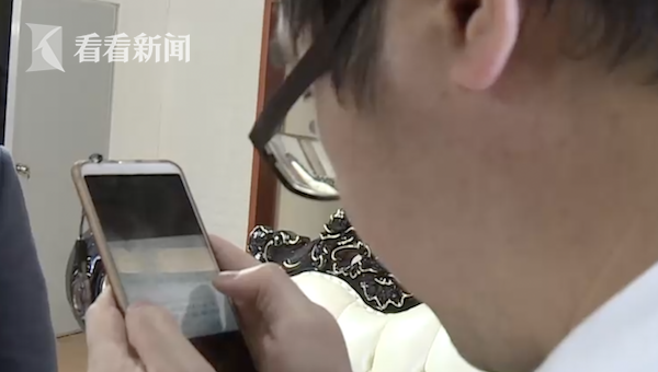 小伙花一万多隆鼻术后假体晃动 医生:很漂亮,比记者的好看!