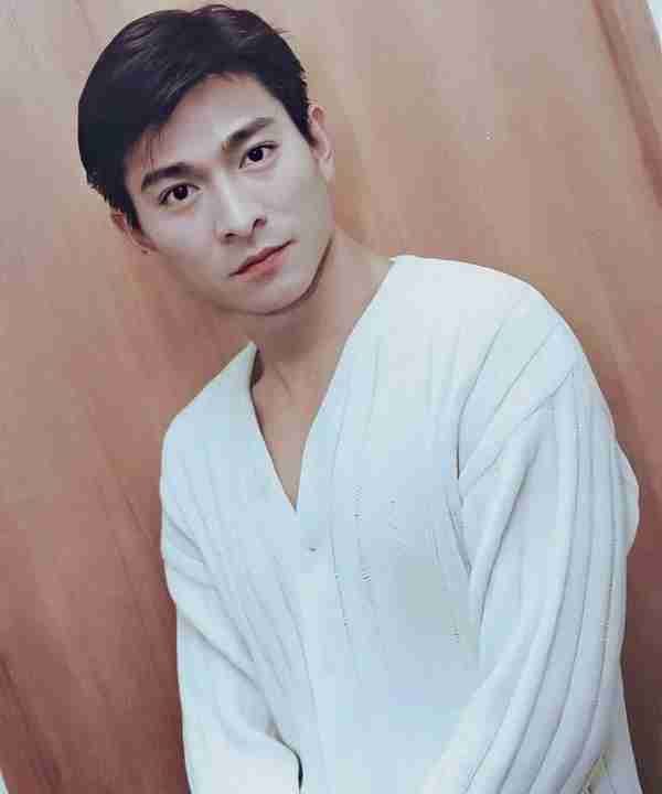 医美水光针、羊胎素盛行,一针58万却供不应求,明星渴望青春永驻