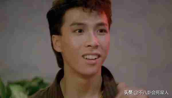 25位明星割过双眼皮,谁自然谁“毁容”一目了然