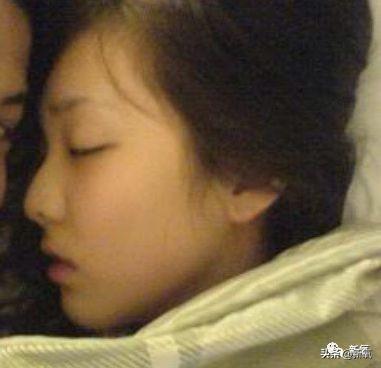 那个十年整了4次变成木偶人的女爱豆,请看看你的队友吧