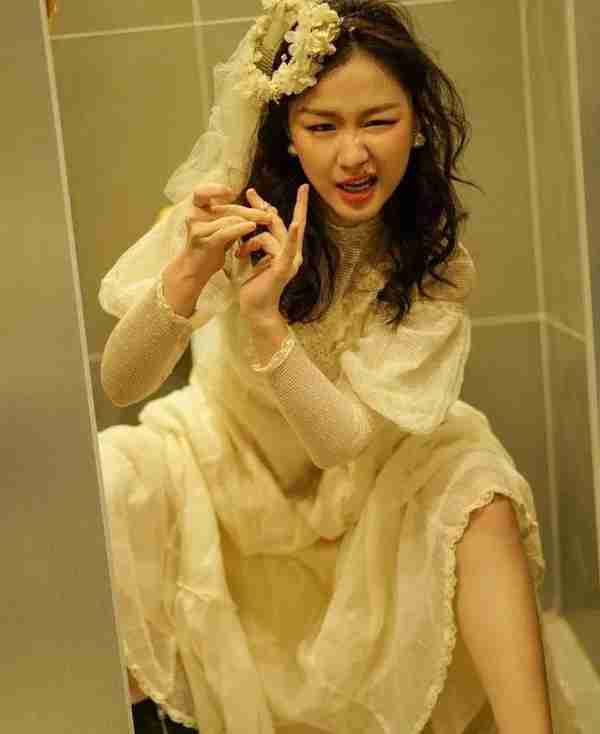 小众审美下的“高级脸”,小眼睛、厚嘴唇也可以很美