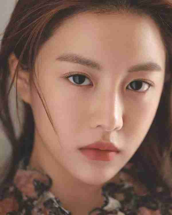 小众审美下的“高级脸”,小眼睛、厚嘴唇也可以很美