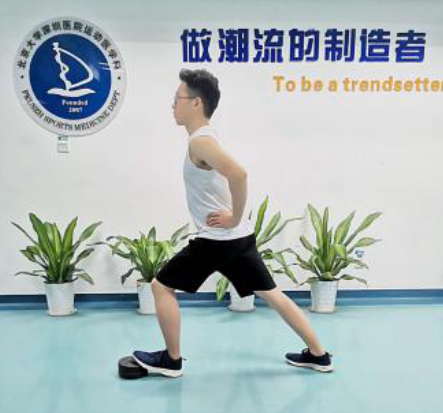 求美需谨慎！深圳一少女打瘦腿针致小腿肌肉挛缩 变长短腿