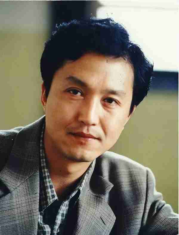 坎坷的吴刚:我没割双眼皮、没整容,老婆岳秀清是我的管家