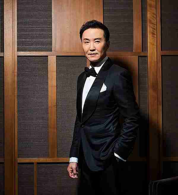 坎坷的吴刚:我没割双眼皮、没整容,老婆岳秀清是我的管家