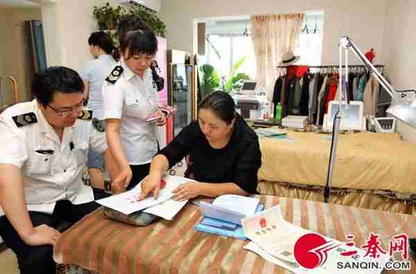 花钱美容反“毁容”双眼5个月没消肿 医疗美容师原来没资质
