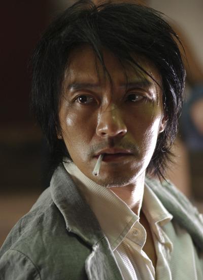 他们的“双眼皮”竟不是原装,原来功夫巨星和颜值男神也曾动过刀